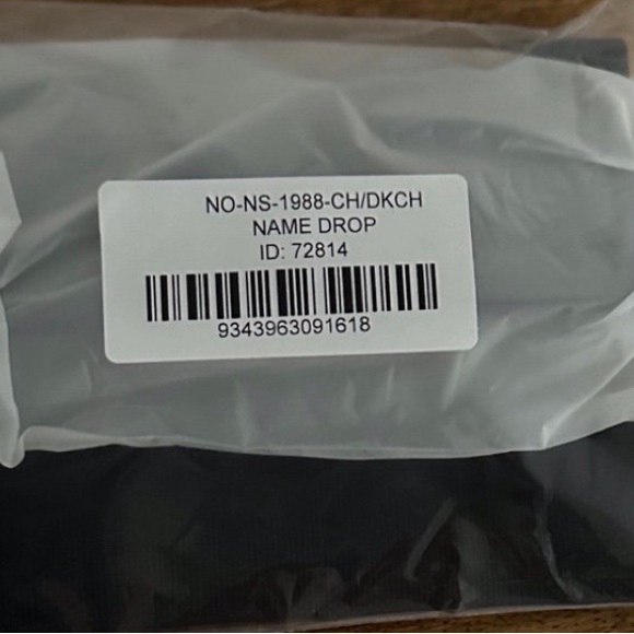 Quay NWT chc/dkchoc “Namedrop” Sunglasses - Picture 2 of 3